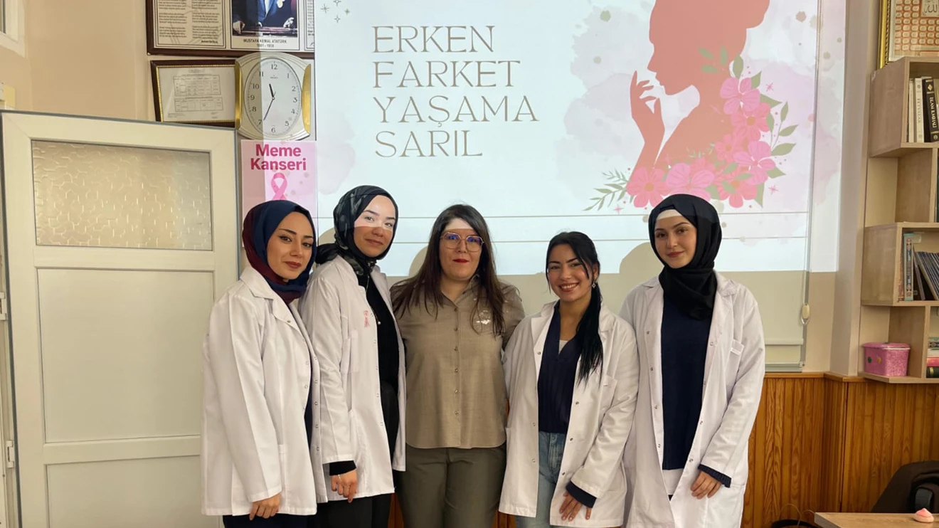 “Erken Fark Et, Yaşama Sarıl” temalı meme kanseri farkındalık eğitimi düzenlendi